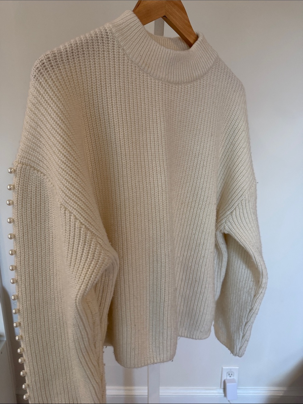 H&M Cream Pearl-Sleeve Knit Sweater - Women